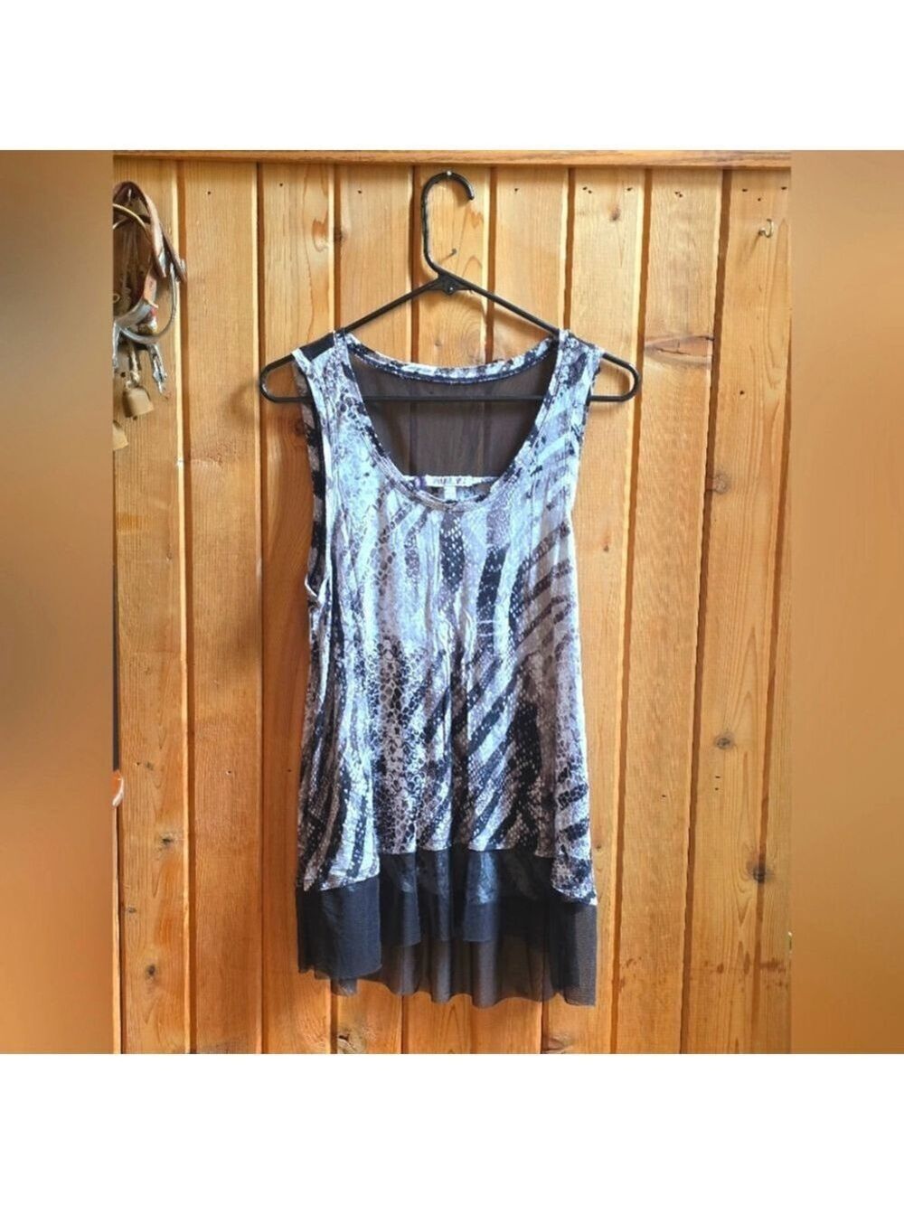 Jennifer Lopez Black White Sleeveless Top